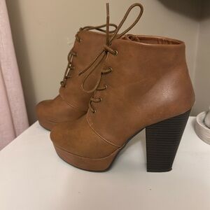 Heel booties